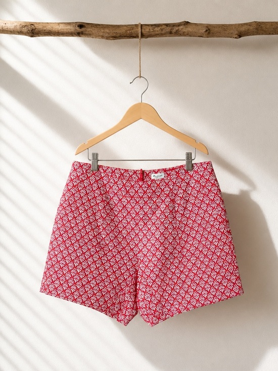 Madewell Pants - Madewell Tulip Tree Print Mid Rise Short